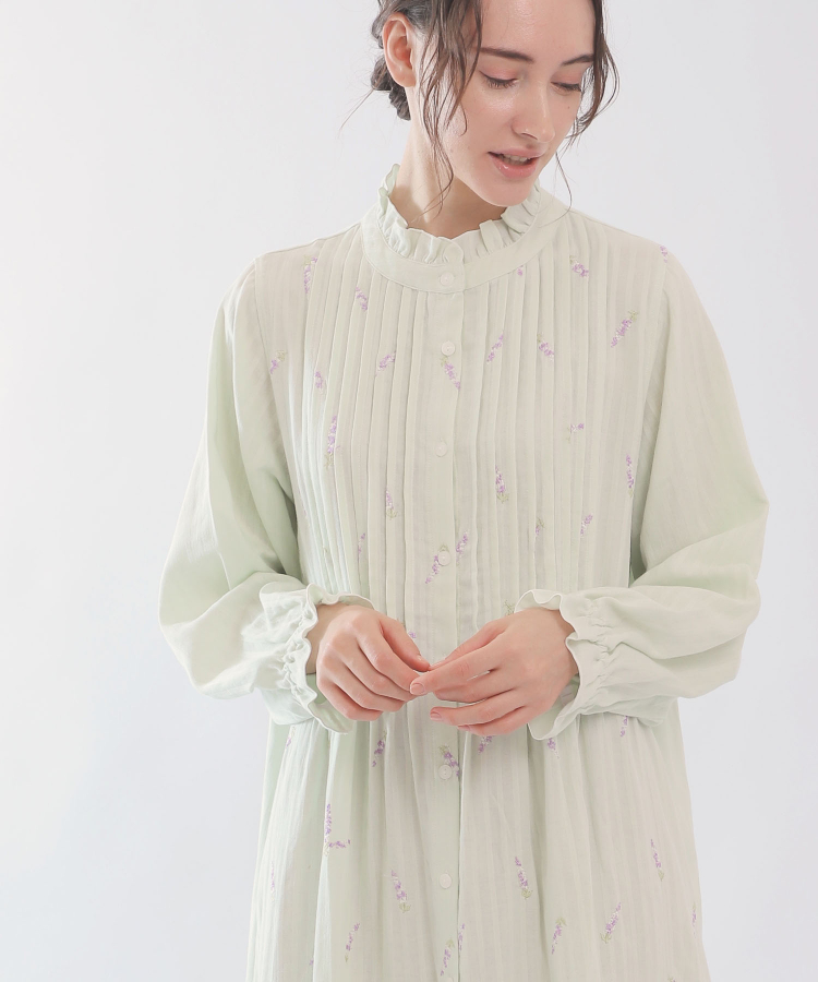 ガーゼラベンダー刺繍タックワンピース