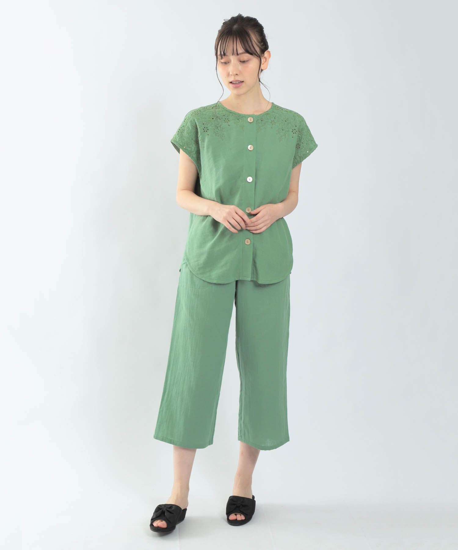 ダブルガーゼ刺繍セットアップ_パジャマ&ルームウェア-セットアップ_グリーン_0