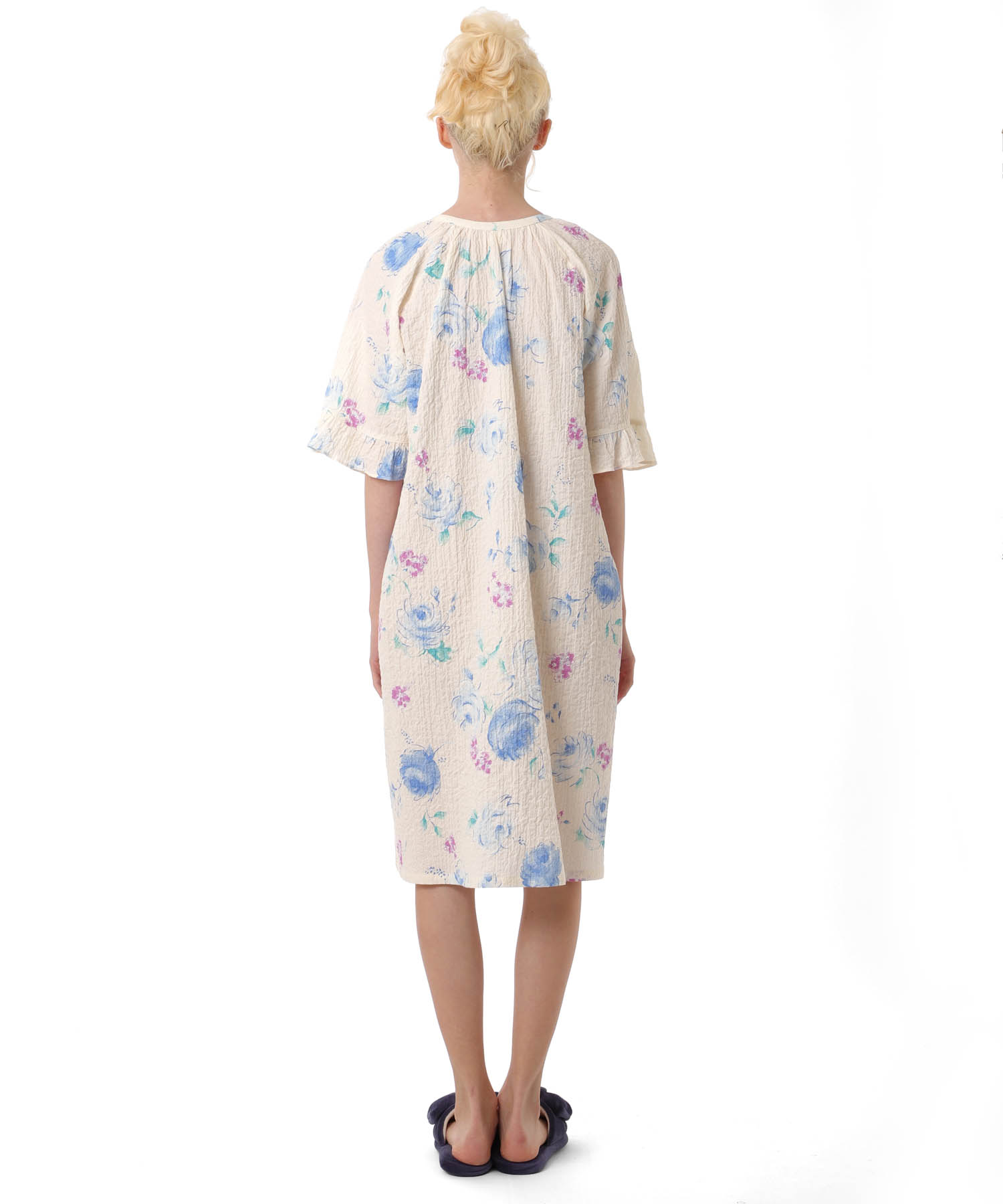 シャーリングボイルローズワンピース_パジャマ&ルームウェア-ワンピース・ネグリジェ_クリーム_5