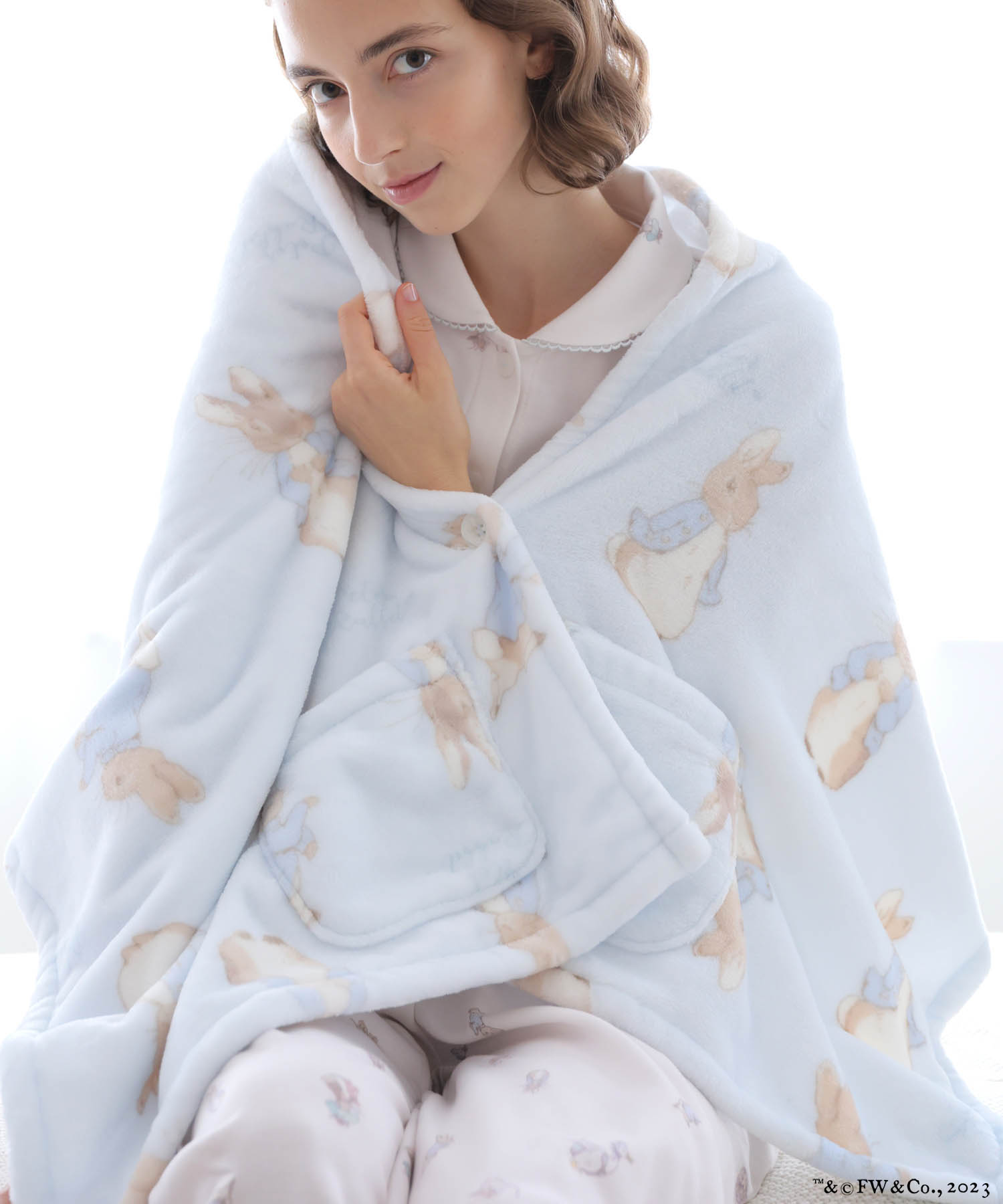 ピーターラビット™シャイニースノーブランケット_グッズ-その他_ブルー_1