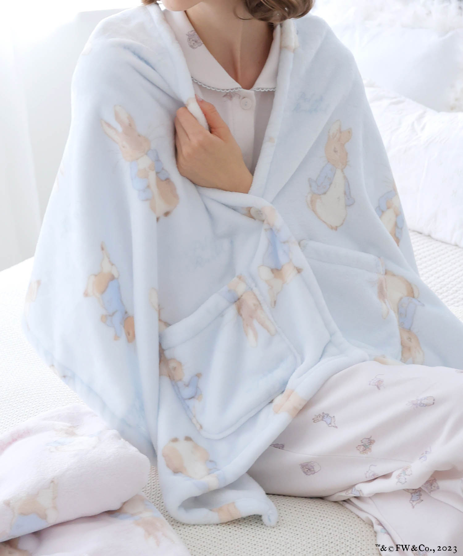 ピーターラビット™シャイニースノーブランケット_グッズ-その他_ブルー_3