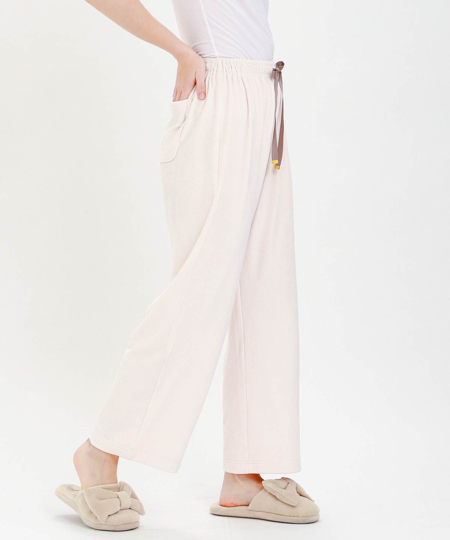 プレミアムストレッチパンツ_パジャマ&ルームウェア-ボトムス_アイボリー_1