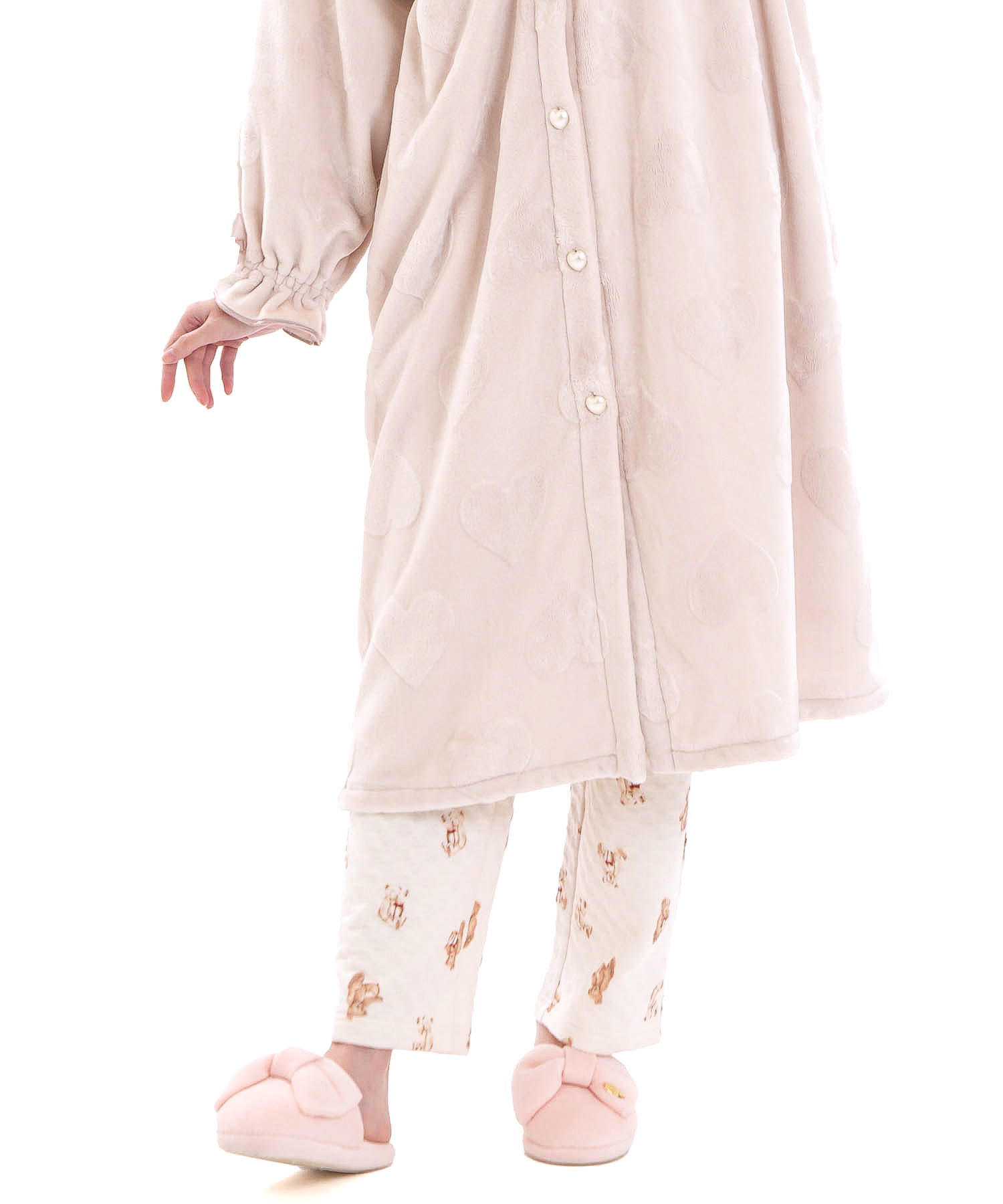 シャイニースノーエンボスハートフリルガウン_パジャマ&ルームウェア-トップス-カーディガン・ガウン_ベージュ_6