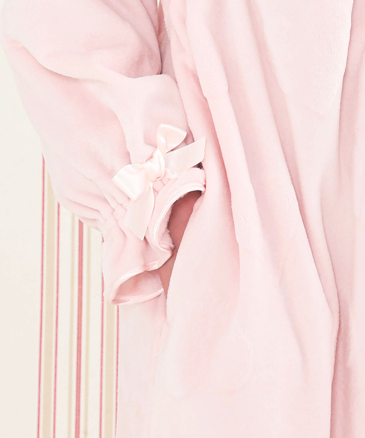 シャイニースノーエンボスハートフリルガウン_パジャマ&ルームウェア-トップス-カーディガン・ガウン_ピンク_6