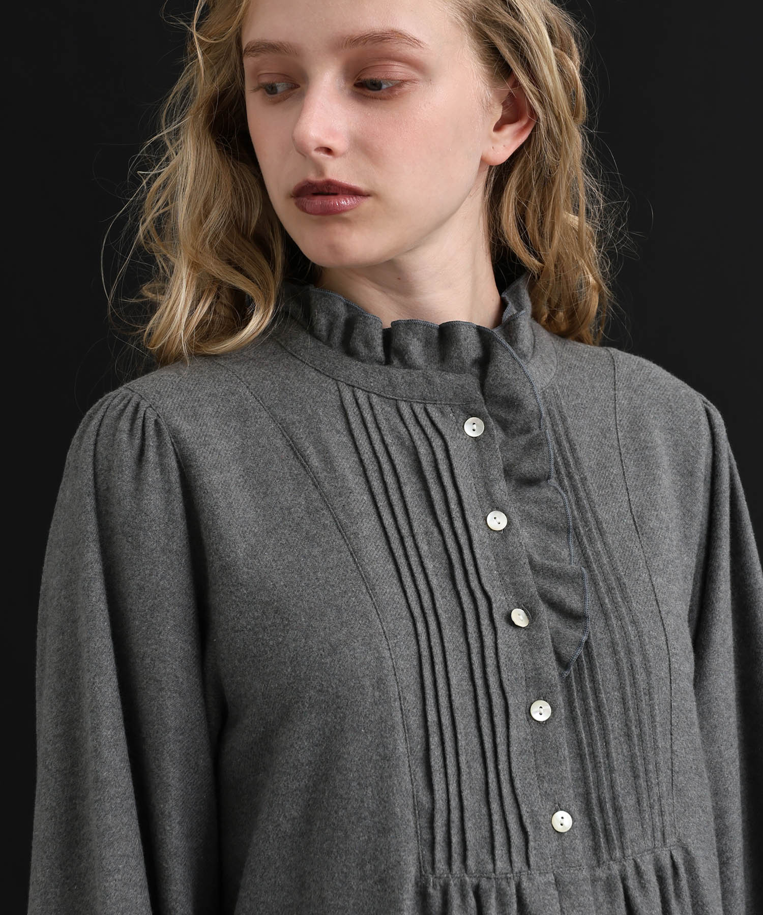 コットンフランネルシュクレフリルドレス_パジャマ&ルームウェア-ワンピース・ネグリジェ_チャコールグレー_3