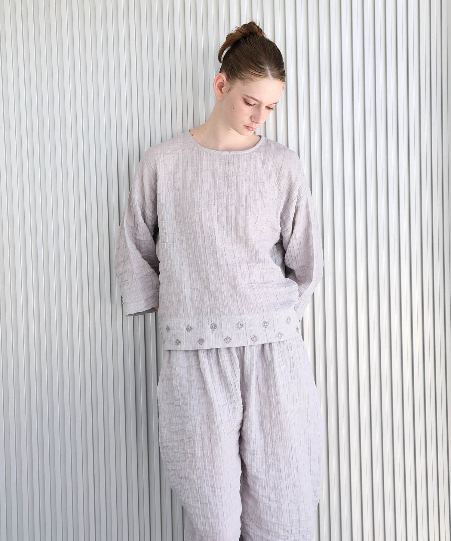 シャーリングダブルガーゼプティ刺繍セットアップ_パジャマ&ルームウェア-セットアップ_グレー_1